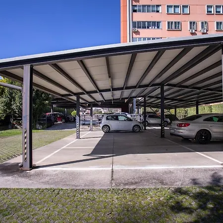Fair 2 Min - Private Parking *