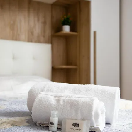 Fair 2 Min - Private Parking Apartment